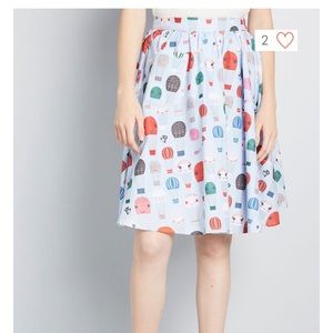 Skirt with hot air balloon pattern